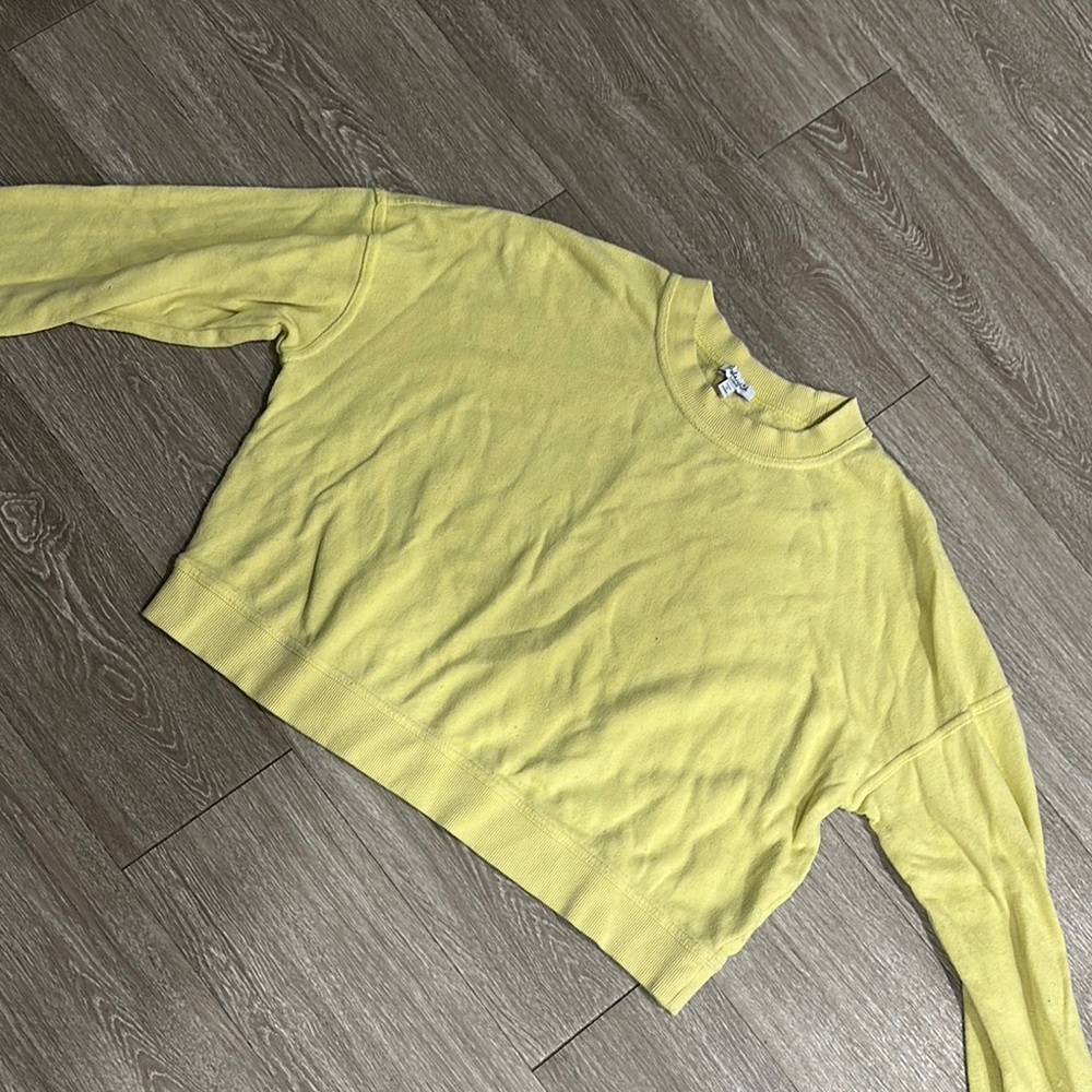 Splendid Light Yellow Sweater